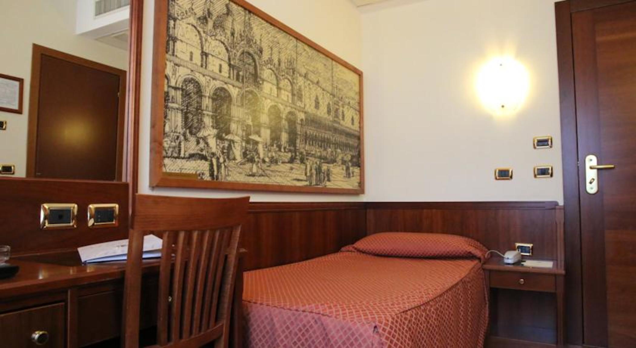 Hotel President Venezia Местре Екстериор снимка