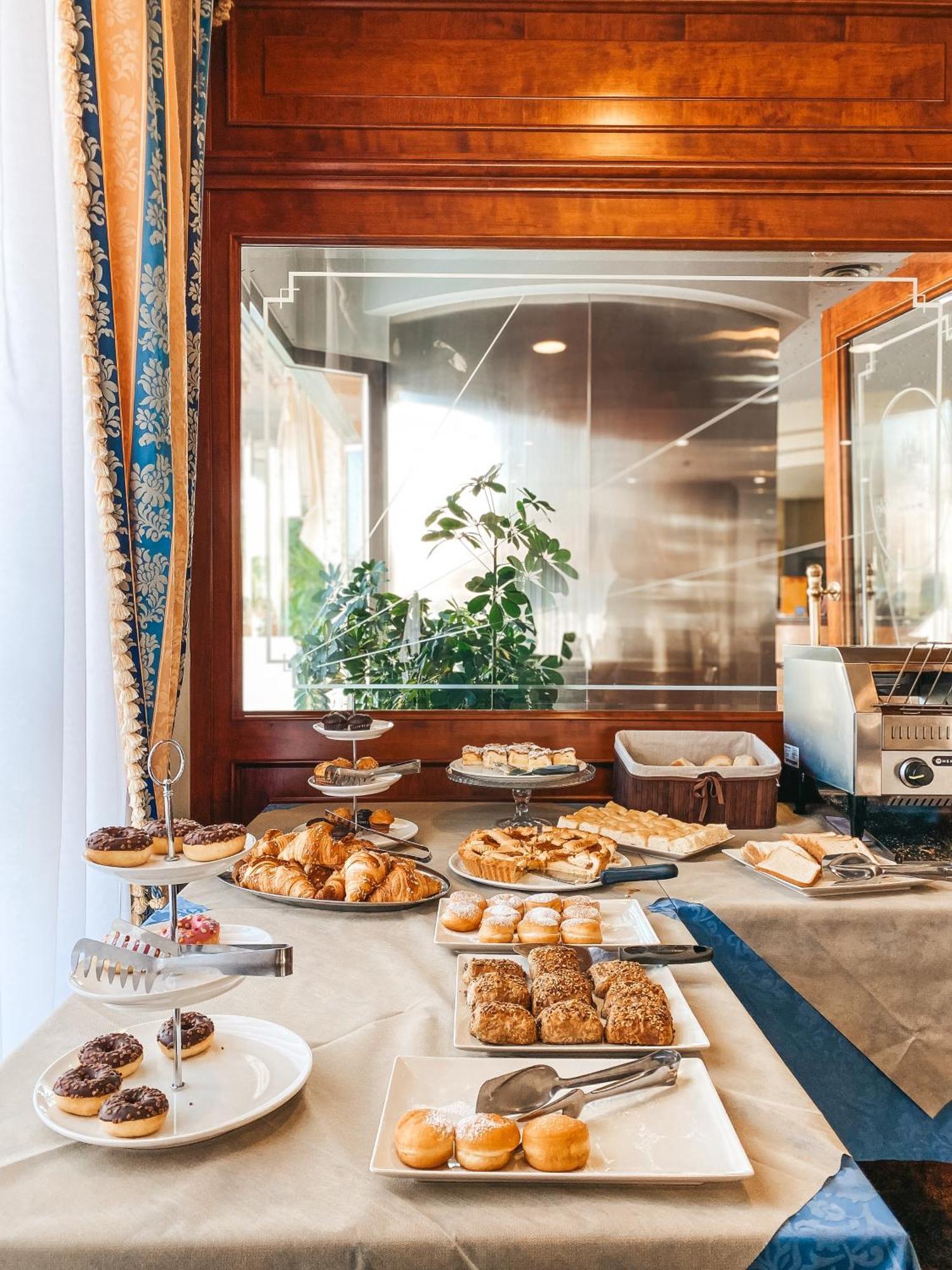 Hotel President Venezia Местре Екстериор снимка