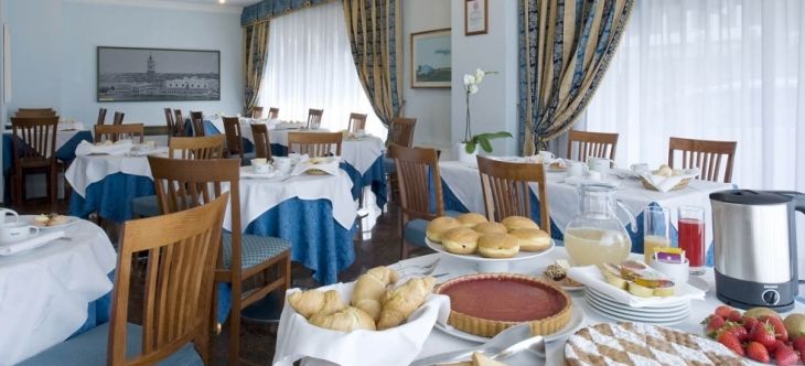 Hotel President Venezia Местре Екстериор снимка
